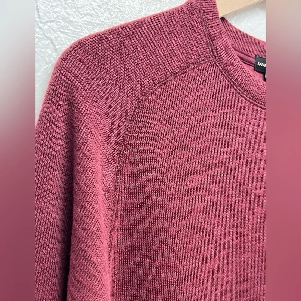 BANANA Republic Men's Double Knit Long Sleeve Crewneck Shirt - Burgandy - S